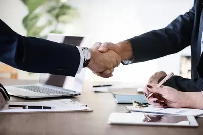 Holmes & Associates
